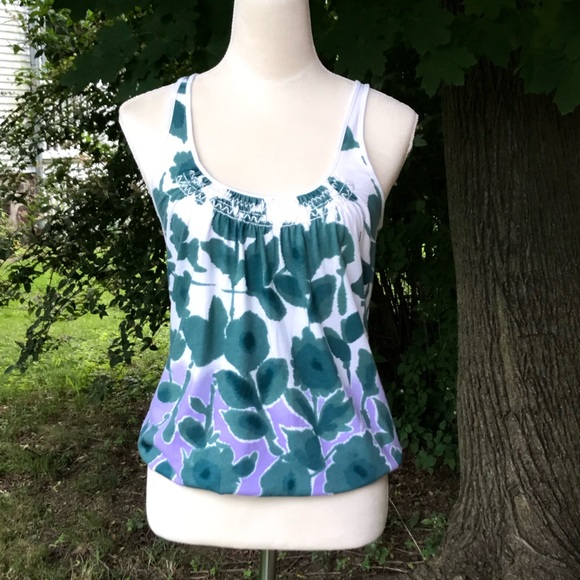 American Eagle Outfitters Tops - 🎉Bundle 3/$10 AEO white/lavender green floral tank